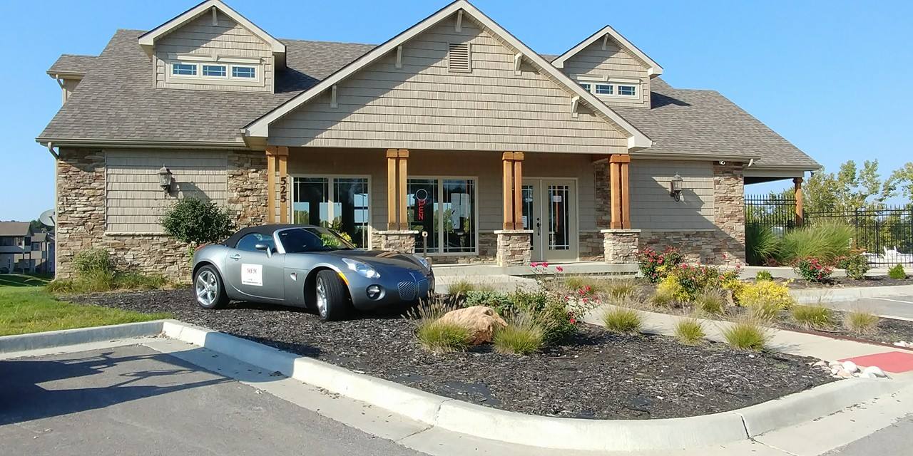 image of the front side of the clubhouse at the MariMack golf complex